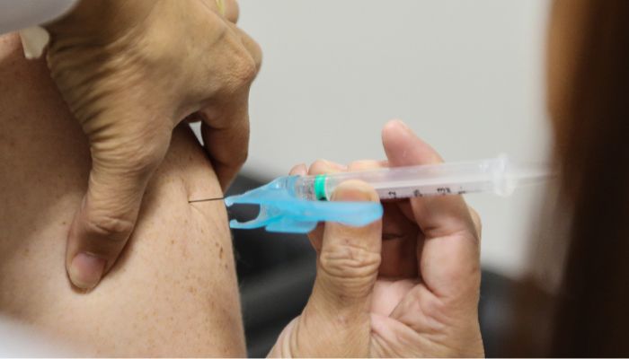 Foto: Geraldo Bubniak/AEN Paraná aplicou 3 milhões de vacinas contra a gripe; cobertura no grupo prioritário é de 48,06%
